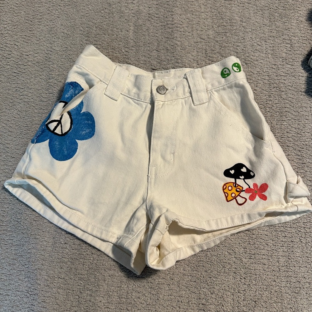 PacSun Cream Shorts with Blue Accents